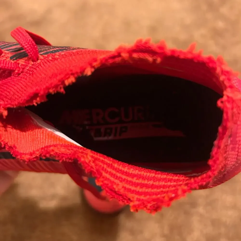 Nike MercurialX Proximo II DF IC Indoor Soccer Shoes Red Men’s 8 *Please Read